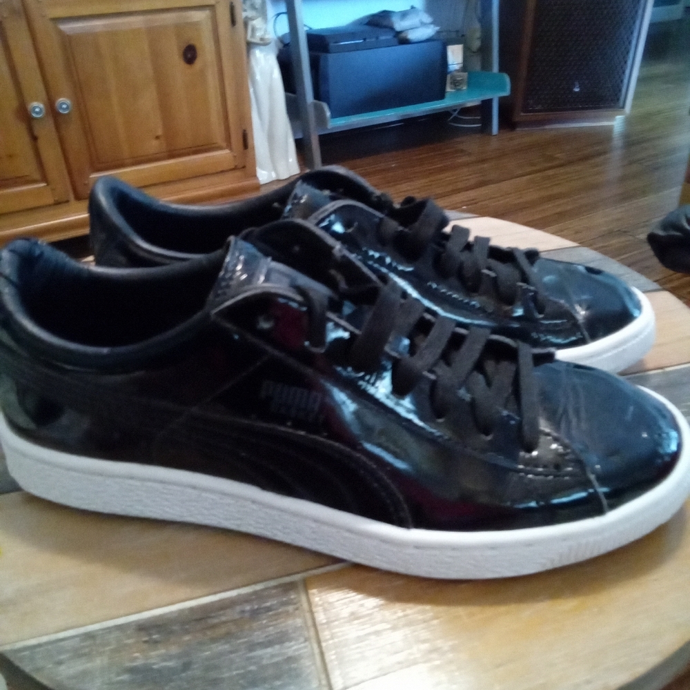 Puma Black Athletic Shoes - Picture 2 of 16